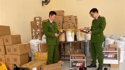 "Hô biến” keo giả thành keo dán chất lượng cao