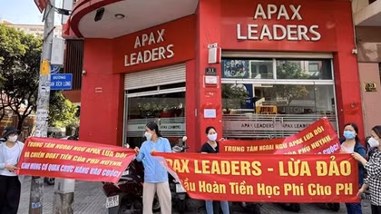 Trung tâm Anh ngữ Apax Leaders "xuống dốc" nhưng vẫn kêu gọi phụ huynh đóng tiền