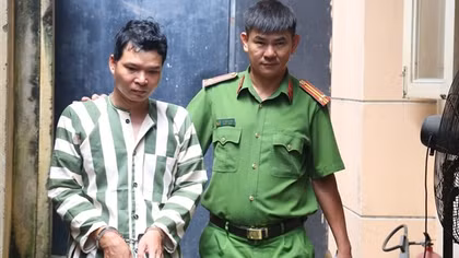 Bắt đối tượng làm giả hàng trăm con dấu, tài liệu