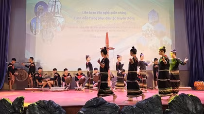 500 nghệ nhân các dân tộc tham gia Ngày hội trình diễn cây nêu
