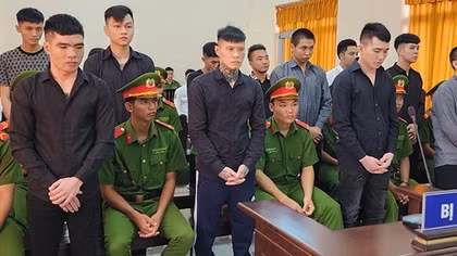 Phạt tù nhóm 12 thanh niên hành xử theo kiểu giang hồ ở Phú Quốc