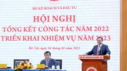 Thủ tướng viện dẫn chuyện sân bóng đá Mỹ Đình khi chỉ đạo về hợp tác công - tư