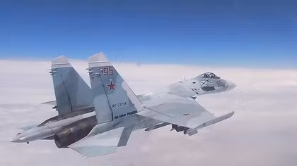 Nga điều tiêm kích Su-27 chặn trinh sát cơ Đức