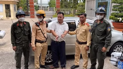 Làm giả quyết định của Chủ tịch tỉnh, chiếm đoạt hơn 10 tỷ đồng