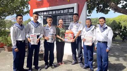 Không xa đâu, Trường Sa ơi...