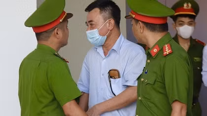 Cựu Phó Giám đốc Công an Hà Nội khai gì về khoản tiền nhận "chạy án"?