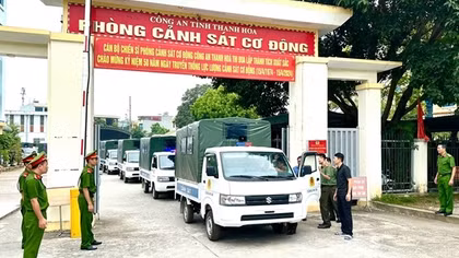 Công an tỉnh Thanh Hóa bàn giao 217 xe ô tô tải cho Công an xã, thị trấn