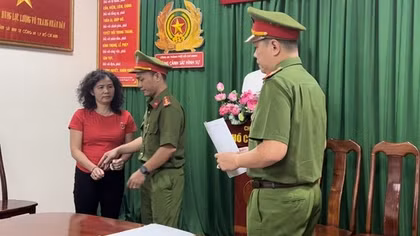 Khi các tiến sĩ, luật sư… phạm luật