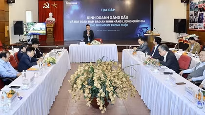 Điều hành thị trường xăng dầu: Nóng chuyện chiết khấu và nguồn hàng