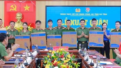 Xuất quân triển khai phong trào “Ngày cuối tuần làm Công an xã”
