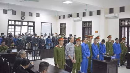 Quảng Trị xét xử 52 bị cáo về các tội “Tổ chức đánh bạc” và “Đánh bạc”