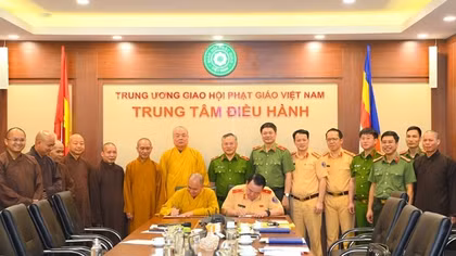 Cục CSGT và Giáo hội Phật giáo Việt Nam phối hợp bảo đảm ATGT
