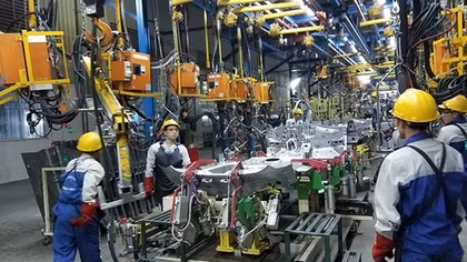 Sản xuất công nghiệp và xuất nhập khẩu phục hồi tích cực