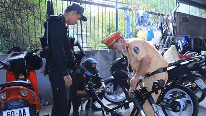 Phát hiện lò ‘độ’ xe mô tô trái phép tại Đồng Nai
