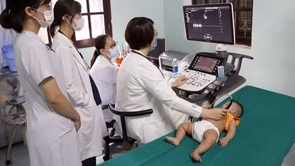 Khám sàng lọc tim miễn phí cho trẻ em tại Tuyên Quang