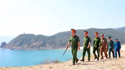 Giữ gìn nét đẹp vùng đất “hoa vàng trên cỏ xanh”