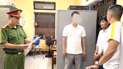 Bắt tên trộm 4 tiền án chuyên "rình mò" lúc buổi trưa