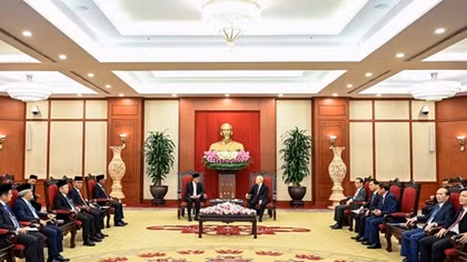 Tổng Bí thư Nguyễn Phú Trọng tiếp Thủ tướng Malaysia Anwar Ibrahim