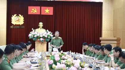 Khẩn trương, quyết liệt hoàn thành 100% xây dựng nhà ở doanh trại Công an xã