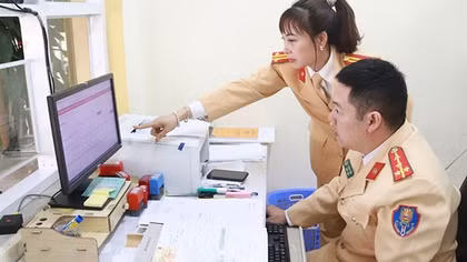 Tiện ích cấp biển số xe theo mã định danh tại phố núi Sơn La