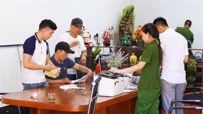 Giao dịch ảo, mất tiền thật