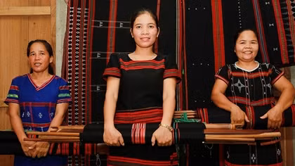 Đồng bào thiểu số ở Pire vươn lên từ nghèo khó