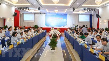Hội thảo khoa học về công tác tham mưu xây dựng Đảng qua 40 năm đổi mới