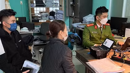 Hàng ngàn lao động về quê ăn Tết được làm căn cước công dân