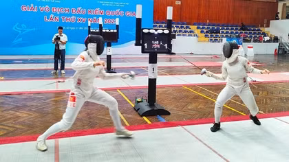 Khó nói chuyện nâng tầm VĐV đấu kiếm