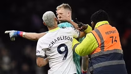 Vừa thua trận, Tottenham còn gặp thêm "rắc rối"