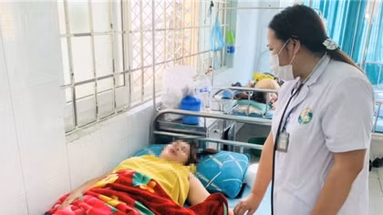 36 người bị ngộ độc sau bữa ăn tiệc cưới