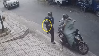 Khởi tố 2 đối tượng trộm chó bị xe ô tô truy đuổi tông ngã