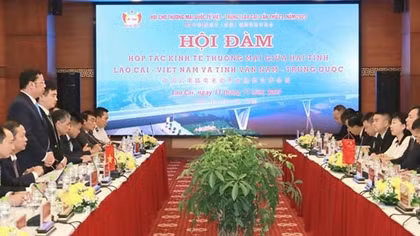 Tổ chức thành công Hội đàm hợp tác kinh tế thương mại giữa tỉnh Lào Cai và tỉnh Vân Nam (Trung Quốc)