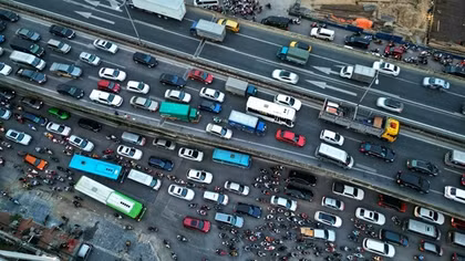 “Bài toán” giao thông Hà Nội ngày càng khó giải