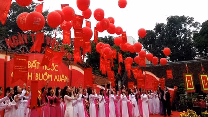 Xin đừng tra tấn bằng thơ