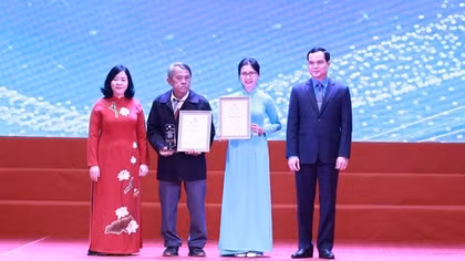 Bức tranh sinh động về đời sống, việc làm và khát vọng của công nhân