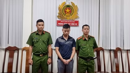 Bắt giam 2 đối tượng "chạy án" cho nguyên Cục trưởng Cục Đăng kiểm