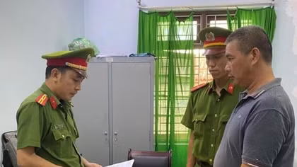 "Nổ" giới thiệu việc làm, chạy đất tái định cư để chiếm đoạt hàng trăm triệu đồng