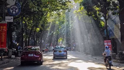 Thời tiết nắng ráo khắp cả nước vào ban ngày, Nam Bộ chiều tối có mưa