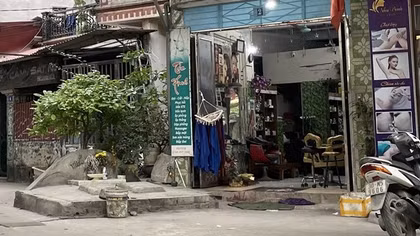 Những ngôi mộ cổ xen kẽ với nhà dân [Bài 1]