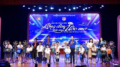 Hơn 350 thiếu nhi tham dự chương trình “Lồng đèn thắp sáng ước mơ”