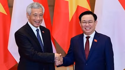 Chuyến thăm Việt Nam của Thủ tướng Lý Hiển Long đưa quan hệ hai nước lên tầm cao mới