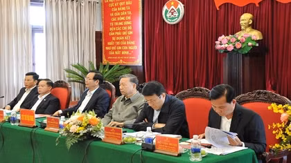 Tạo chuyển biến mạnh mẽ trong tổ chức thực hiện nghị quyết của Đảng về bảo vệ Tổ quốc