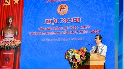 Hà Nội phải giải quyết dứt điểm việc phụ huynh xếp hàng thâu đêm mua, nộp hồ sơ