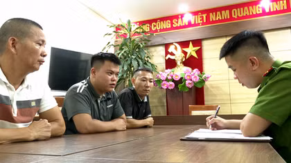 Khởi tố 3 đối tượng hành hung tài xế xe khách