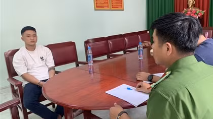 Bắt giữ người yêu cũ đưa đến nhà nghỉ giam lỏng vì ghen