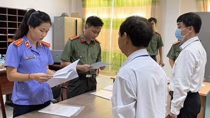 Bắt tạm giam 2 cán bộ Chi cục Thủy sản tỉnh Bà Rịa-Vũng Tàu