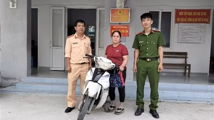 Nhận lại xe máy bị mất trộm, người dân xúc động gửi thư cảm ơn Công an
