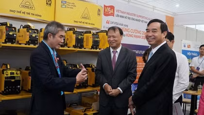 Khai mạc Hội chợ triển lãm công nghiệp hỗ trợ và chế biến chế tạo