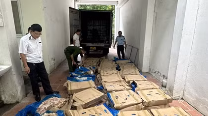 Hơn 1,2 tấn cánh gà tẩm hoá chất chuẩn bị “tập kích” nhà hàng, quán nướng